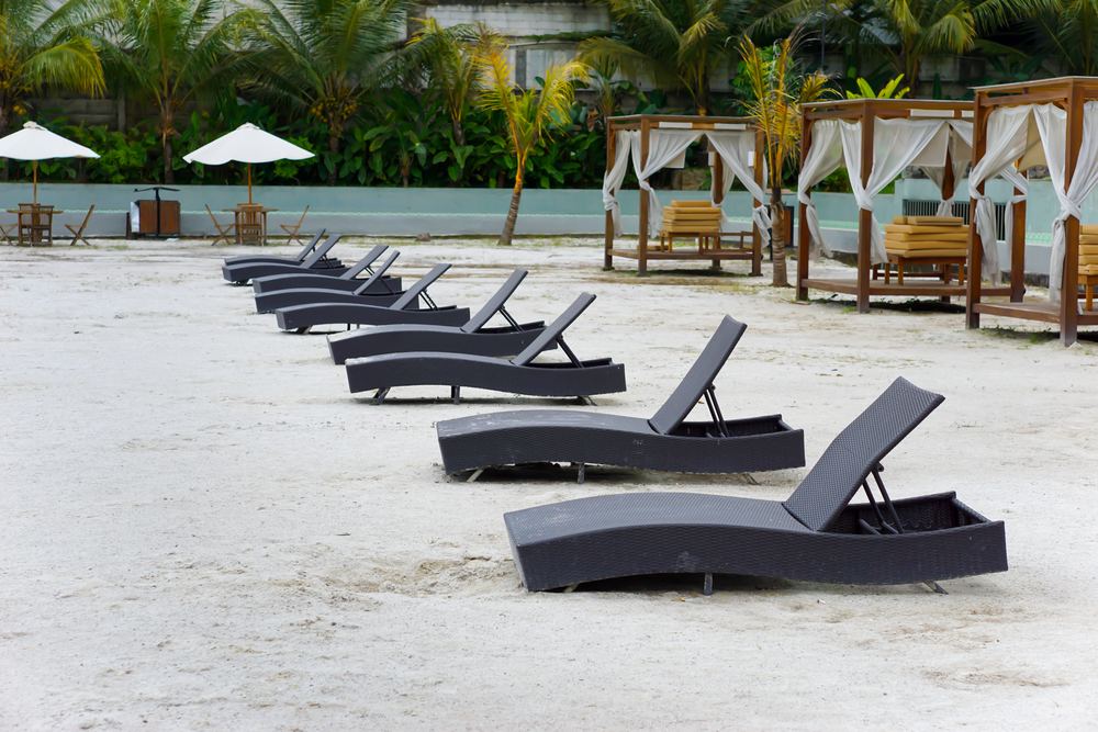 Sina Beach Club Pattaya - Aqua Bed - Upto 4 Pax