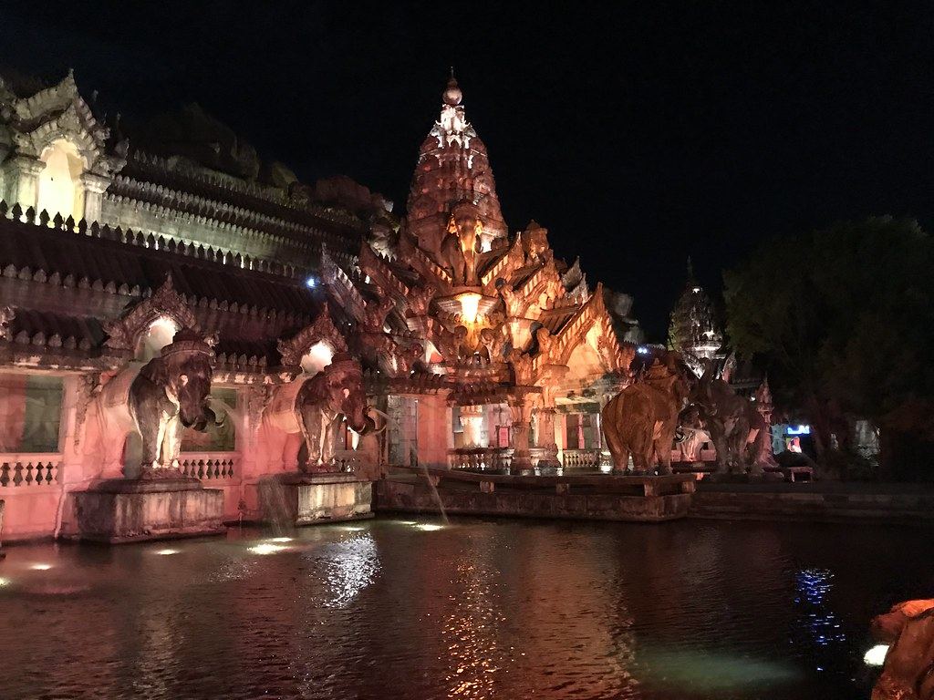 Phuket Fantasea Show - Ticket & Dinner - Standard Seat (Tue / Fri / Sun)