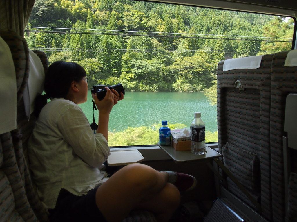 Takayama (15:34) to Kyoto (19:17) Limited Express Hida 36 Train Ticket - Reserved Seat — photo 2