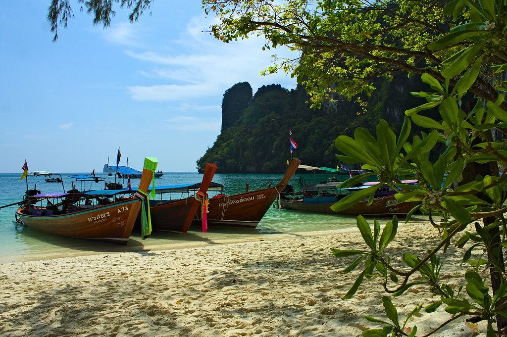 Hong Island Tour by Long Tail Boat with Lunch - Inc NPF – SIC Basis