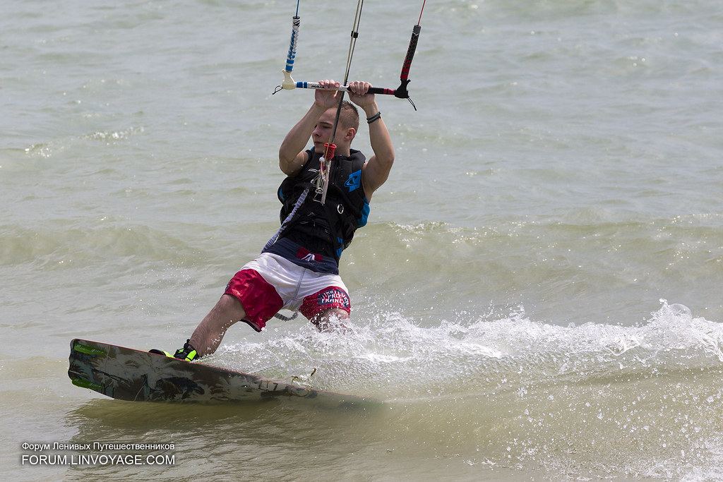 Kitesurfing – 1 Hour Trial Lesson (Kba)