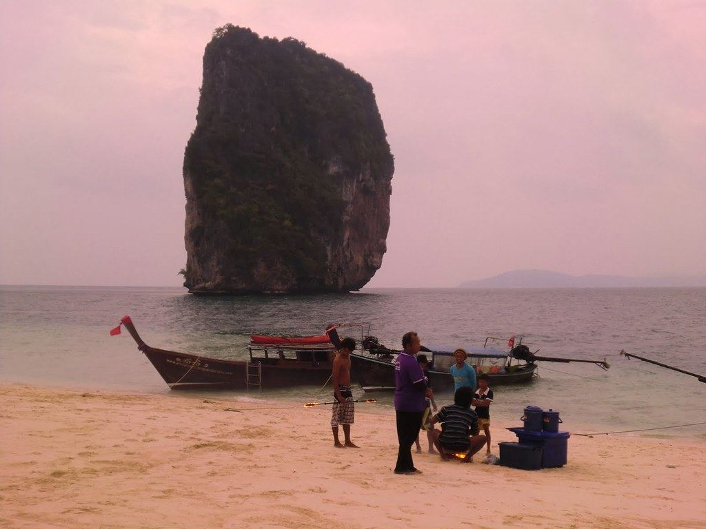 Krabi 4 Island Tour – Private Long Tail Boat - Inc Lunch & NPF - Upto 30 PAX