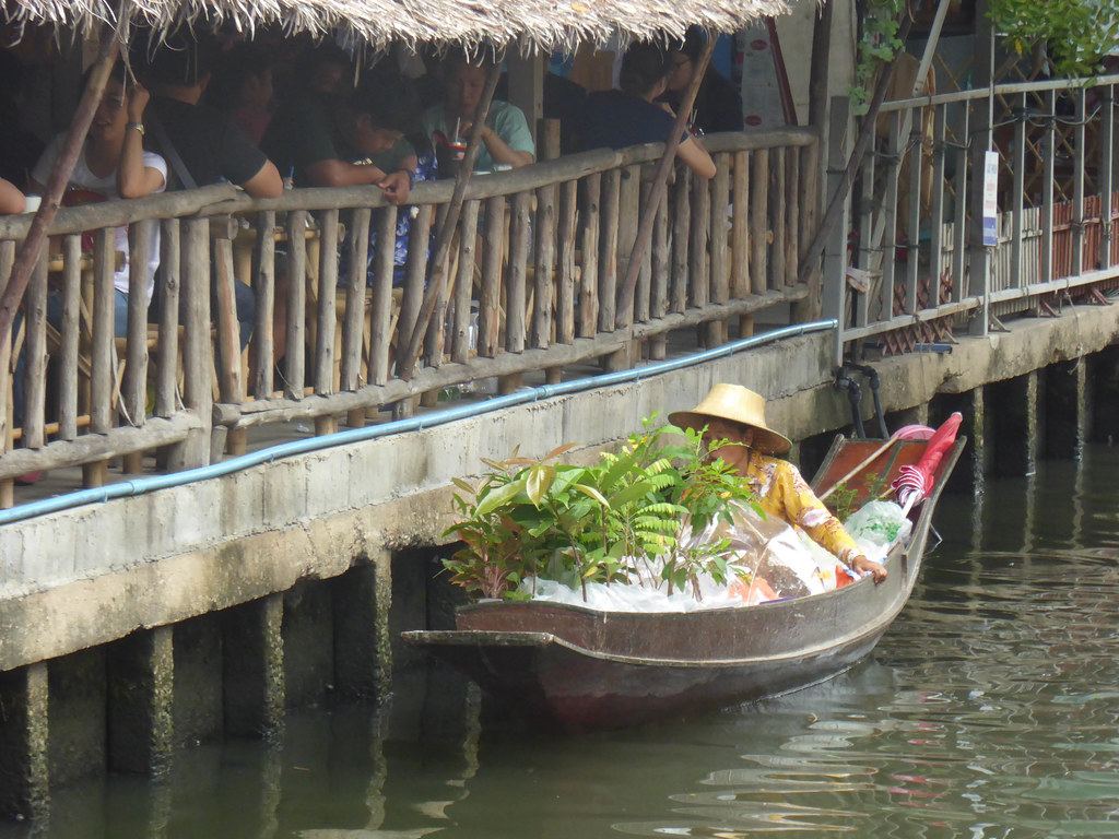 Khlong Lat Mayom Floating Market – Private Boat Rental