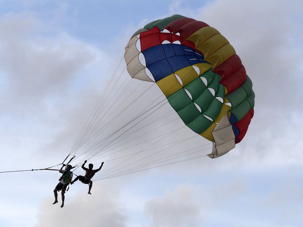 Parasailing – Phuket (Superton)