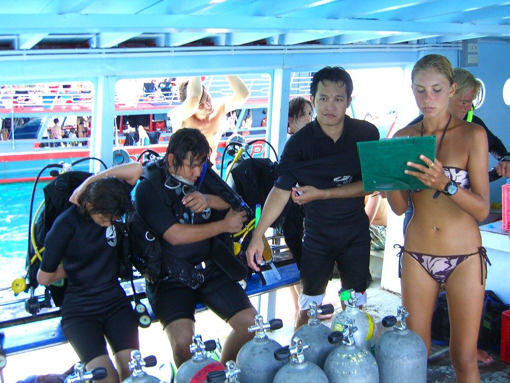 Phi Phi Discover Scuba Diver – Non-Certified Divers
